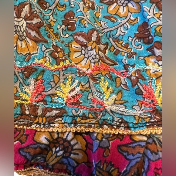 Awsome Boho Style Print With Embroidery Blouse 42” Chest , 36” Shoulder - Picture 3 of 3